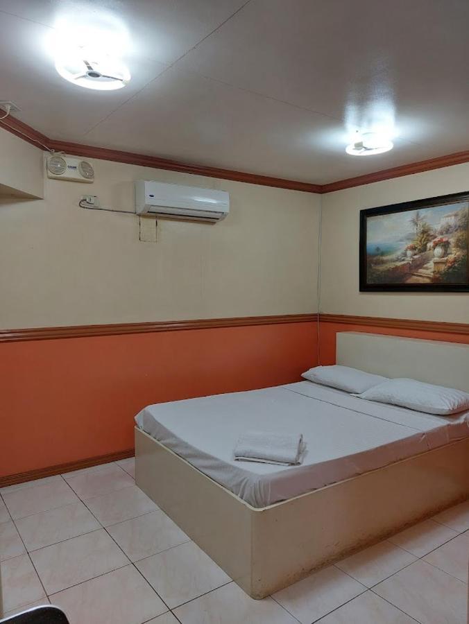 Kokomos Hotel And Restaurant Анхелес Экстерьер фото