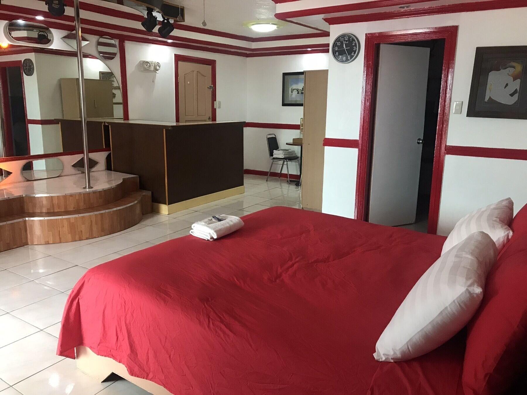 Kokomos Hotel And Restaurant Анхелес Экстерьер фото