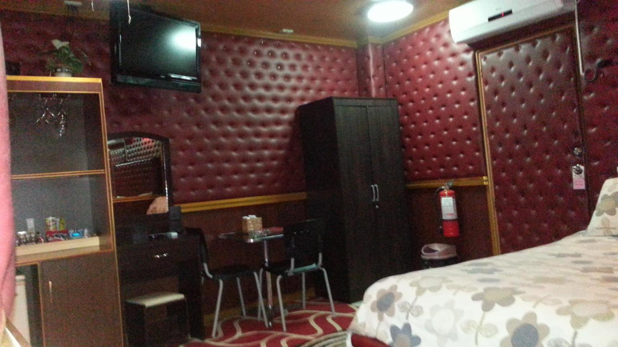 Kokomos Hotel And Restaurant Анхелес Экстерьер фото